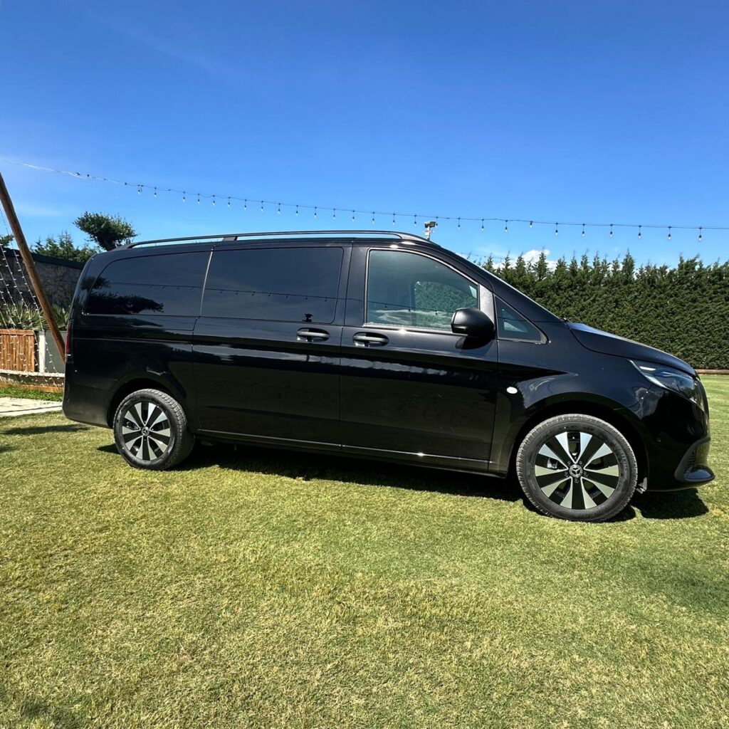 İzmir havalimanı transfer şoförlü araç